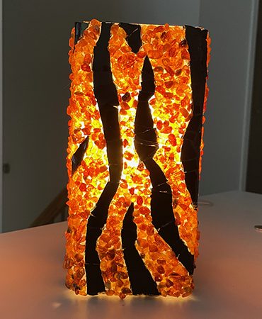 Portfoliobild der Lampe mit Bernsteinen von Sabine Hamann