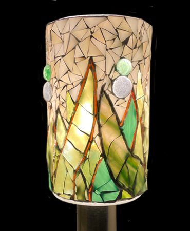 Portfoliobild der Lampe mit grünem Blattmotiv von Sabine Hamann